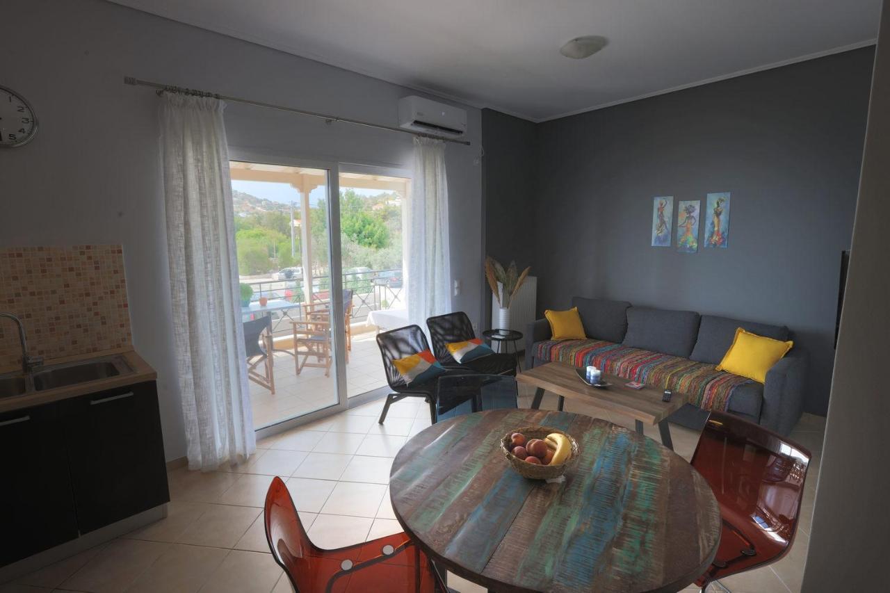 Apartment House In Riviera Lagonisi *