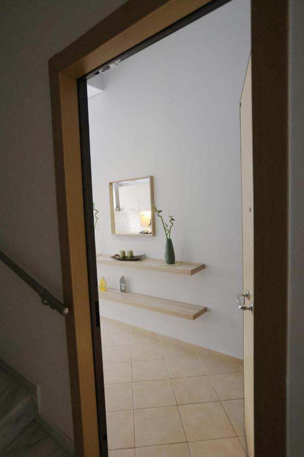 House In Riviera Lagonisi *